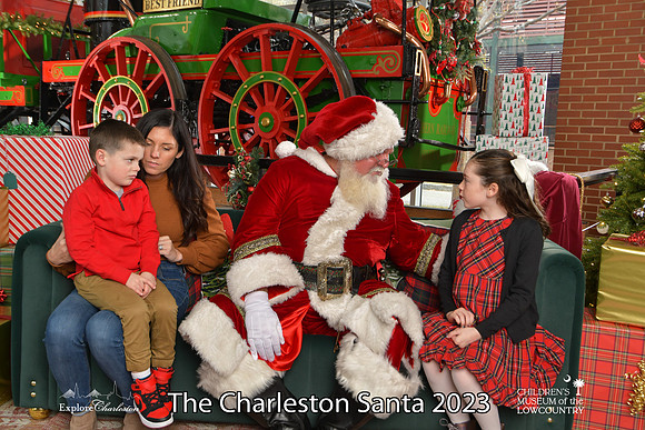 TheCharlestonSanta-12-16-23-2670