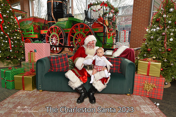 TheCharlestonSanta-12-16-23-2672