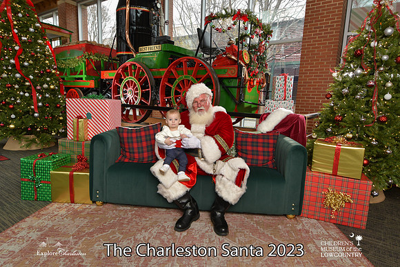 TheCharlestonSanta-12-16-23-2683