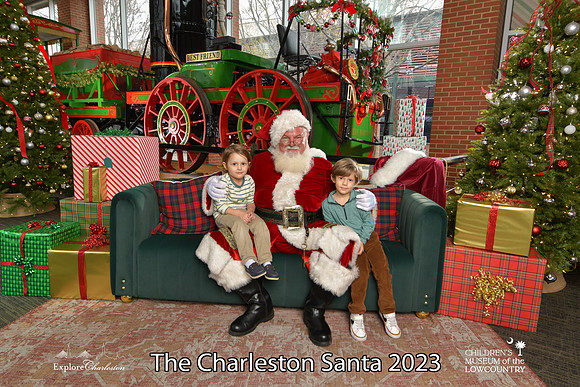 TheCharlestonSanta-12-16-23-2685