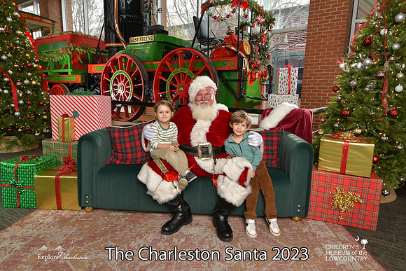 TheCharlestonSanta-12-16-23-2686