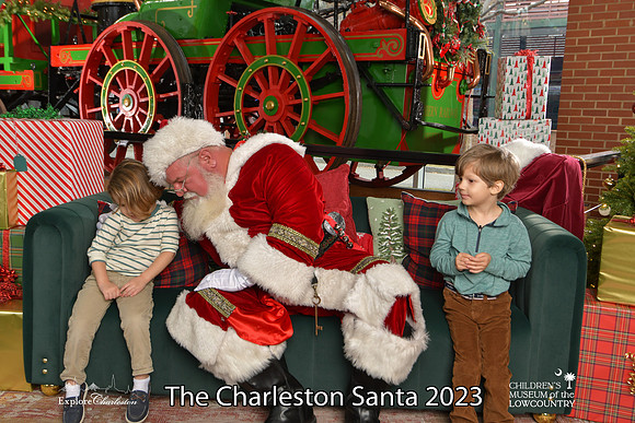 TheCharlestonSanta-12-16-23-2689