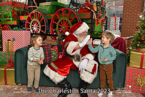 TheCharlestonSanta-12-16-23-2690