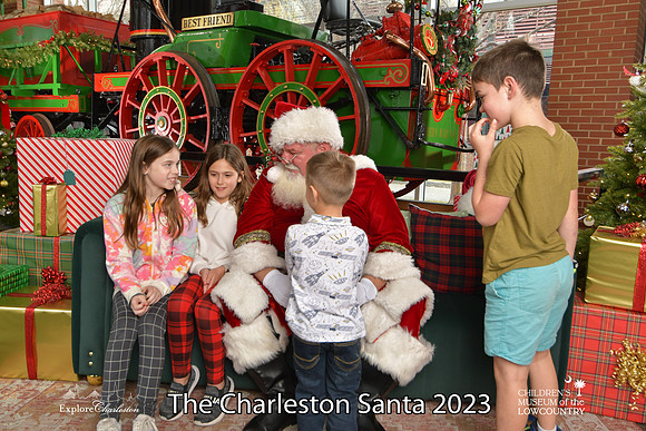 TheCharlestonSanta-12-16-23-2700