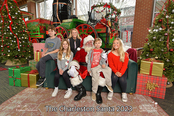 TheCharlestonSanta-12-16-23-2704