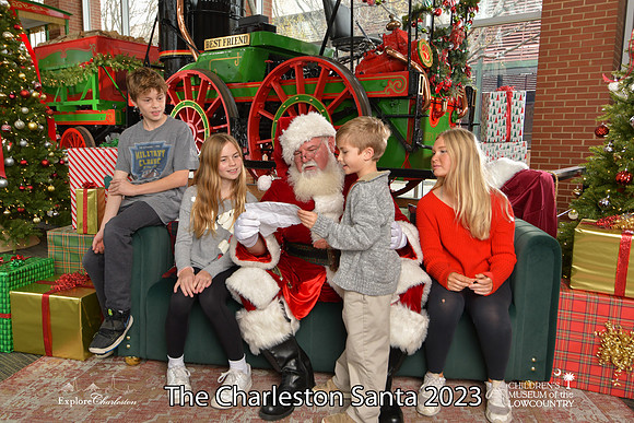 TheCharlestonSanta-12-16-23-2706