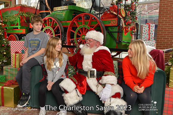 TheCharlestonSanta-12-16-23-2709