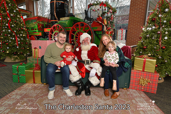 TheCharlestonSanta-12-16-23-2773