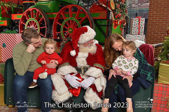 TheCharlestonSanta-12-16-23-2775
