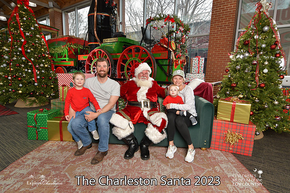 TheCharlestonSanta-12-16-23-2779