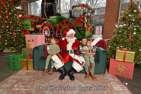 TheCharlestonSanta-12-16-23-2799