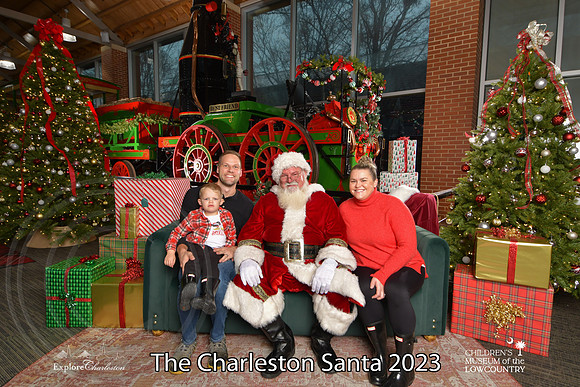 TheCharlestonSanta-12-17-23-2822