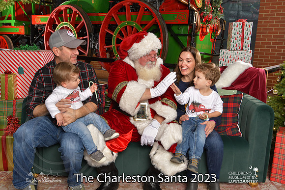 TheCharlestonSanta-12-17-23-2837