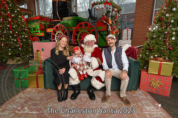 TheCharlestonSanta-12-17-23-2842