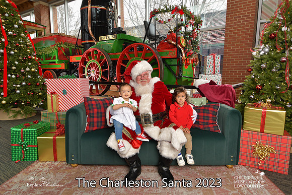 TheCharlestonSanta-12-22-23-2973