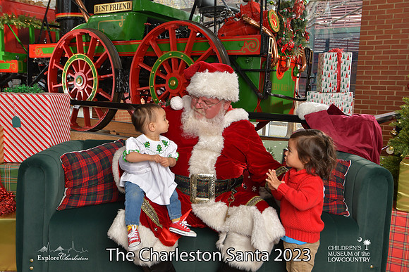 TheCharlestonSanta-12-22-23-2978