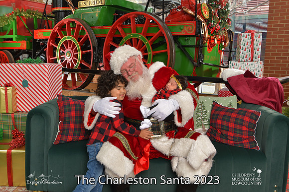TheCharlestonSanta-12-22-23-2987