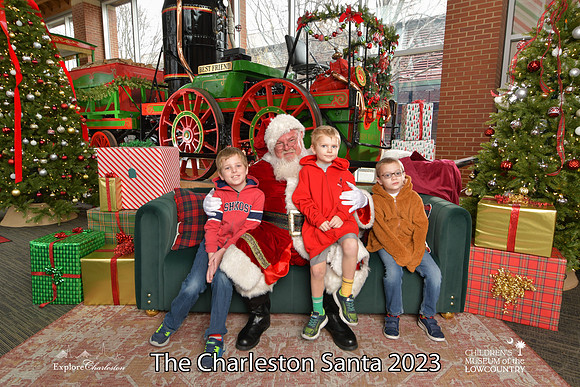 TheCharlestonSanta-12-22-23-2988