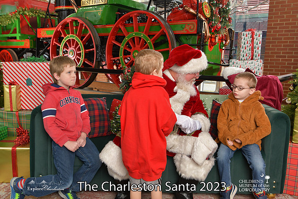 TheCharlestonSanta-12-22-23-2990