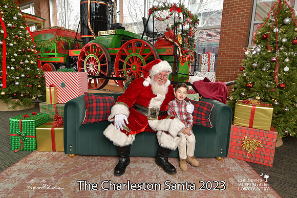 TheCharlestonSanta-12-22-23-2994