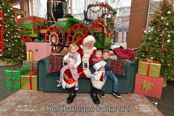TheCharlestonSanta-12-22-23-2996