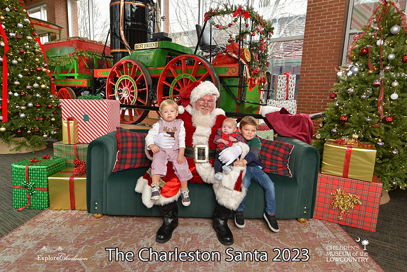 TheCharlestonSanta-12-22-23-2997