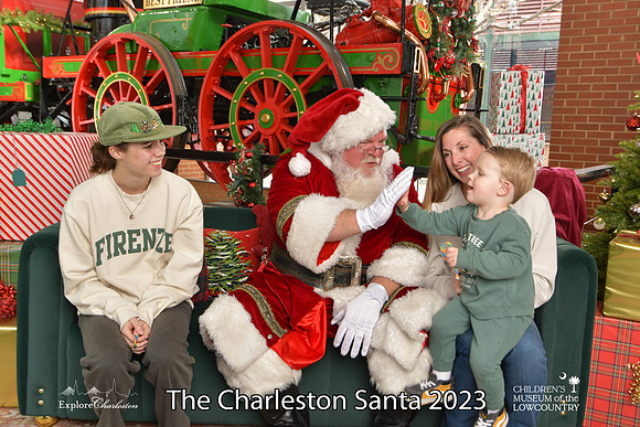 TheCharlestonSanta-12-22-23-3027