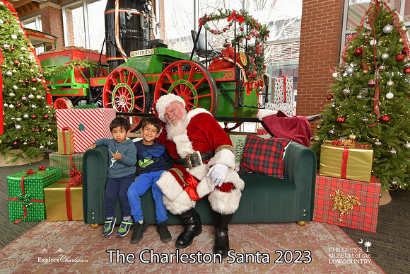TheCharlestonSanta-12-22-23-3035