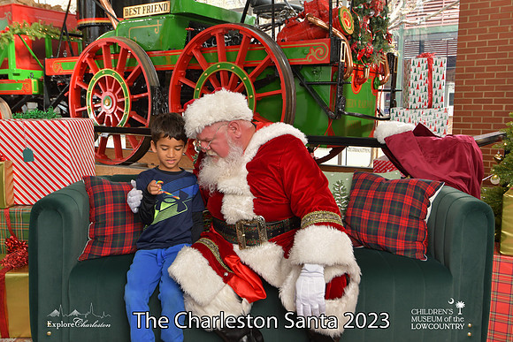 TheCharlestonSanta-12-22-23-3037
