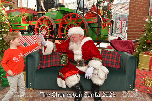 TheCharlestonSanta-12-22-23-3052