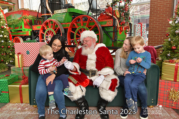 TheCharlestonSanta-12-22-23-3059