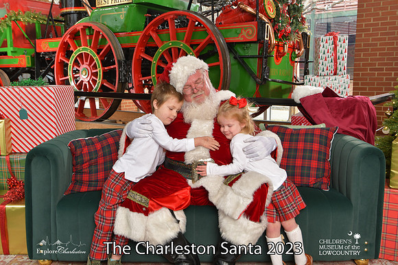 TheCharlestonSanta-12-22-23-3068