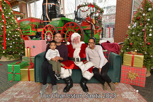 TheCharlestonSanta-12-22-23-3076