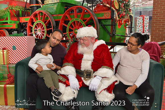 TheCharlestonSanta-12-22-23-3077