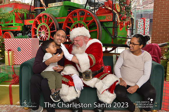 TheCharlestonSanta-12-22-23-3079