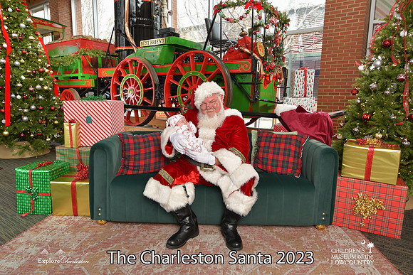 TheCharlestonSanta-12-22-23-3080