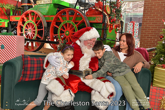 TheCharlestonSanta-12-22-23-3099