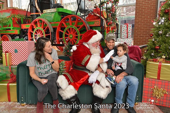 TheCharlestonSanta-12-22-23-3104