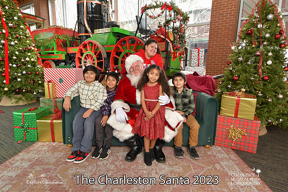 TheCharlestonSanta-12-22-23-3106