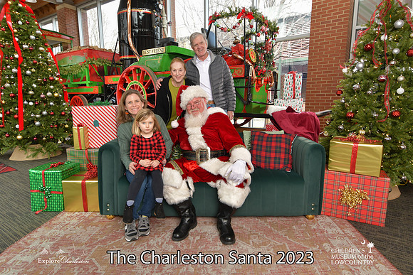 TheCharlestonSanta-12-22-23-3115