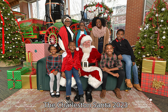 TheCharlestonSanta-12-22-23-3141