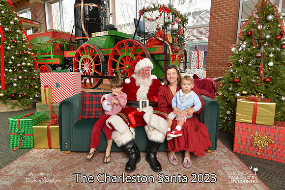 TheCharlestonSanta-12-22-23-3151