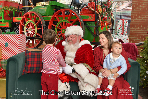 TheCharlestonSanta-12-22-23-3153