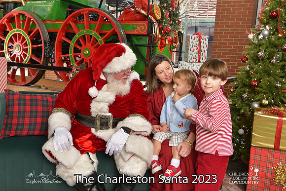 TheCharlestonSanta-12-22-23-3154
