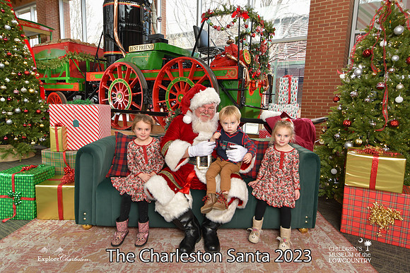 TheCharlestonSanta-12-22-23-3157
