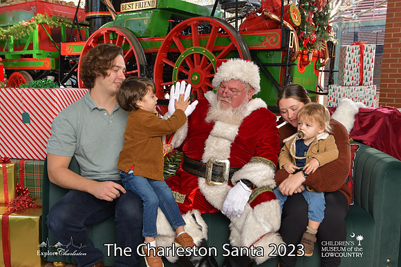 TheCharlestonSanta-12-22-23-3514
