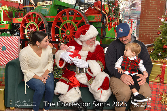 TheCharlestonSanta-12-22-23-3527