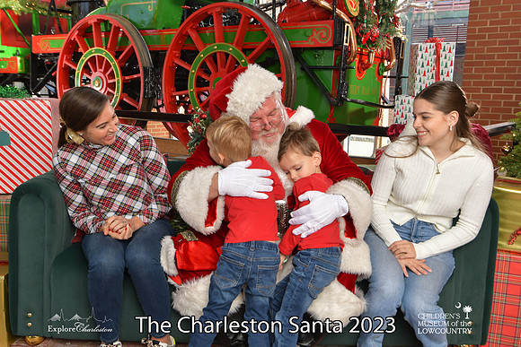 TheCharlestonSanta-12-22-23-3539