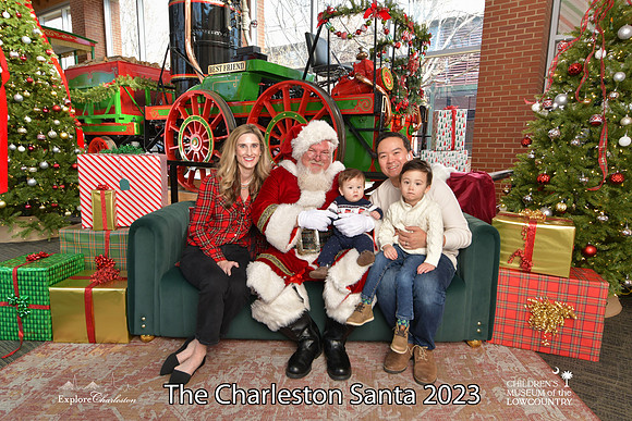TheCharlestonSanta-12-22-23-3541