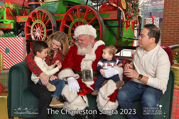 TheCharlestonSanta-12-22-23-3543